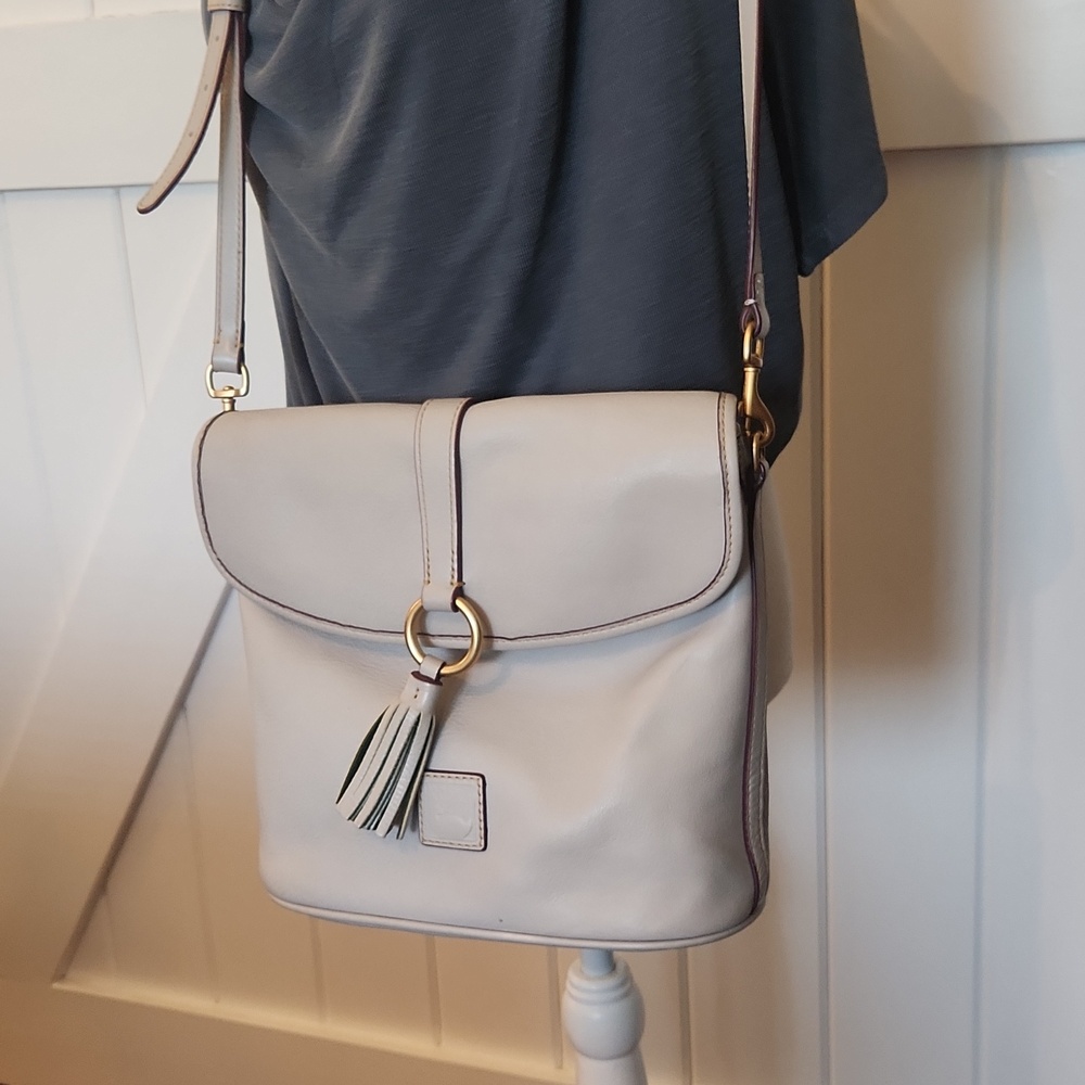 Dooney And Bourke Florentine Leather Large Dottie Crossbody - Picture 2 of 9